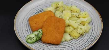 Cașcaval pane cu cartofi natur (vegetarian)